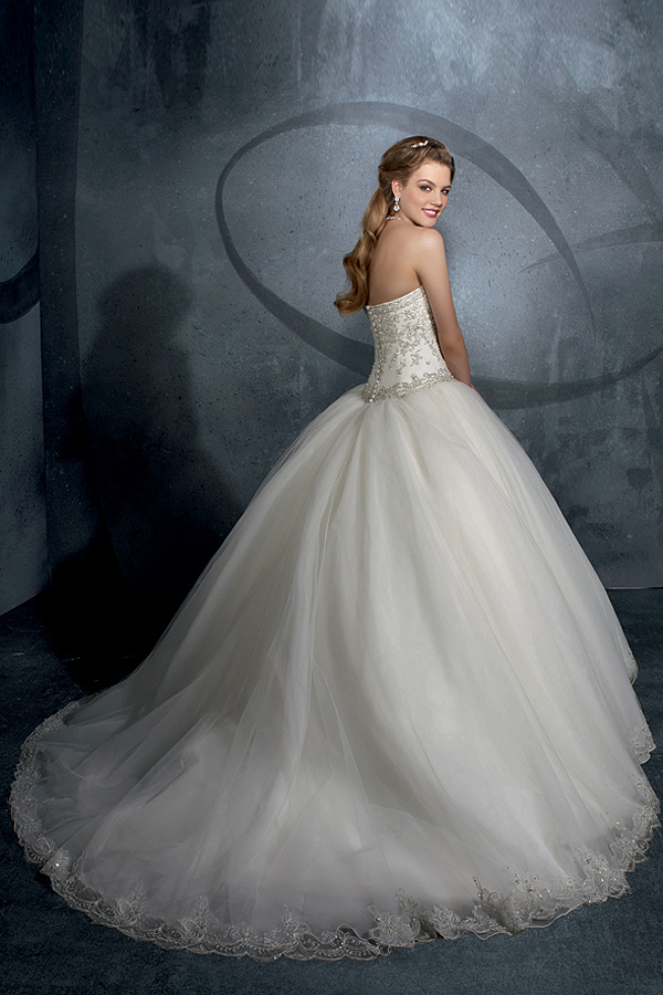 Brush Train Floral Chiffon Ivory Wedding Gown - Click Image to Close